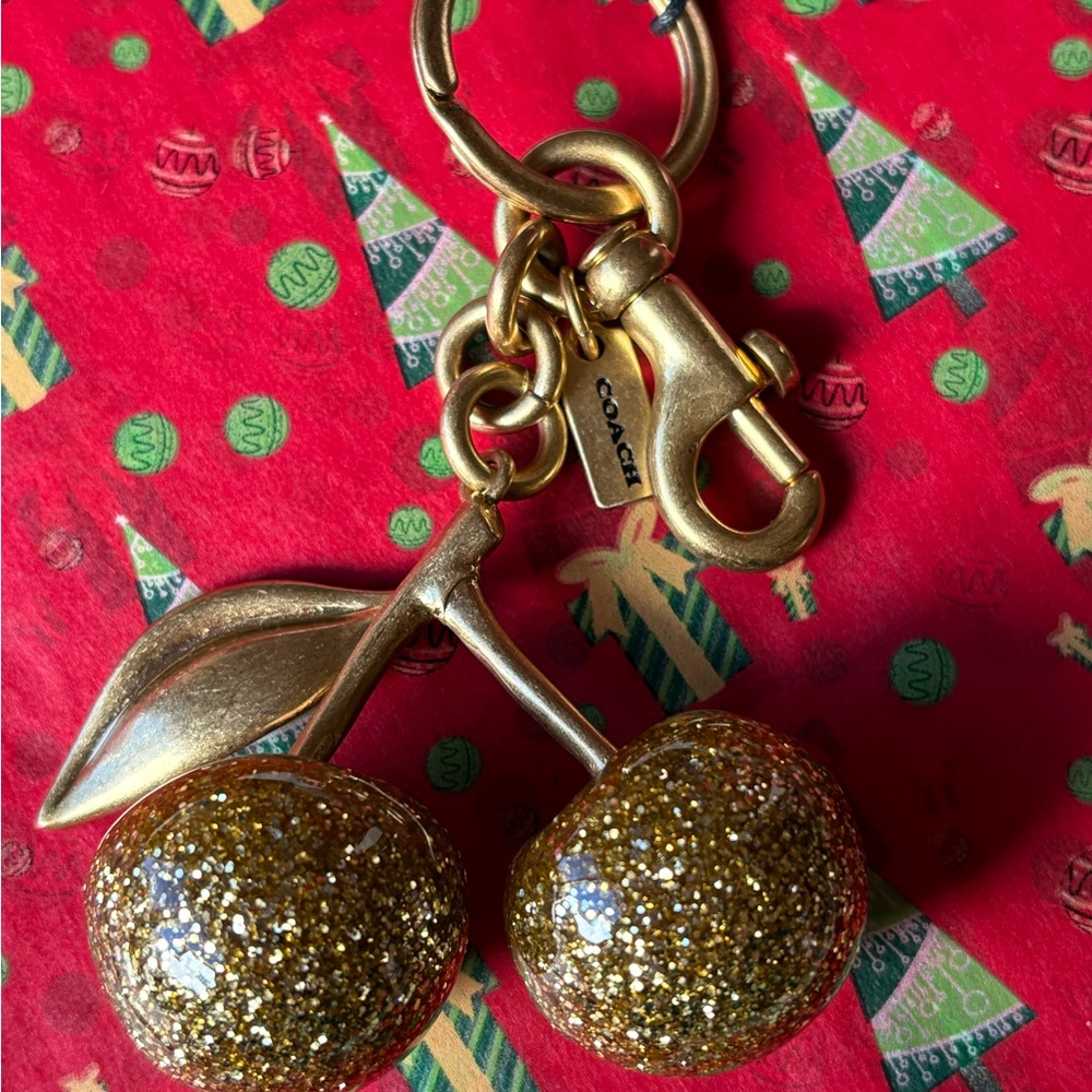 🍒 CHERRY BAG CHARM 🍒NWT 🍒 - Picture 11 of 16